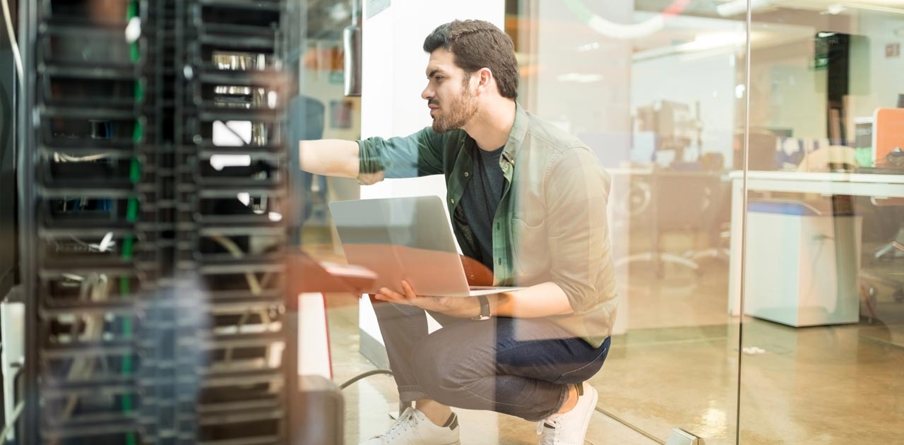 Was macht ein*e Netzwerkadministrator*in? Was macht ein*e Netzwerkadministrator*in?