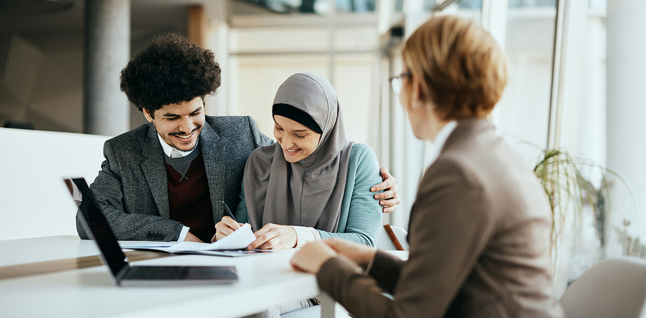 Einstiegsgehälter für Akademiker:innen: Wie viel verdiene ich?