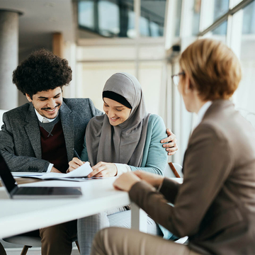 Einstiegsgehälter für Akademiker:innen: Wie viel verdiene ich?