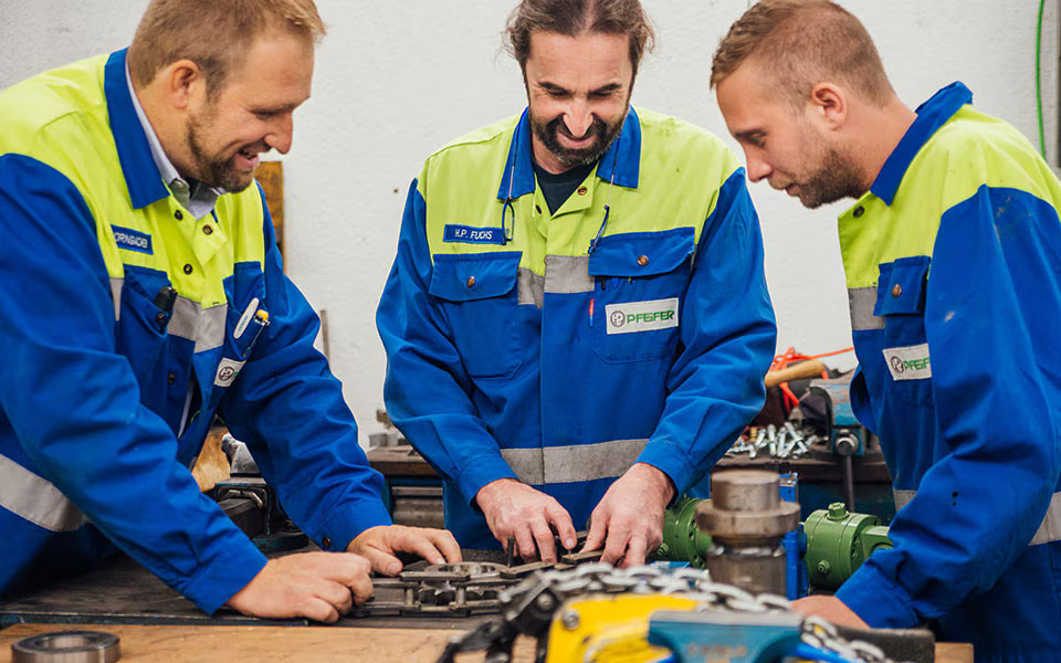 Jobs bei Pfeifer Holz